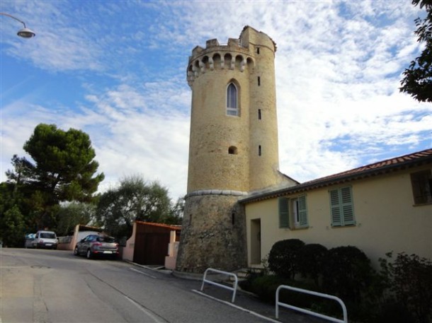 The tower on the Chemin de la Tour de Bellet